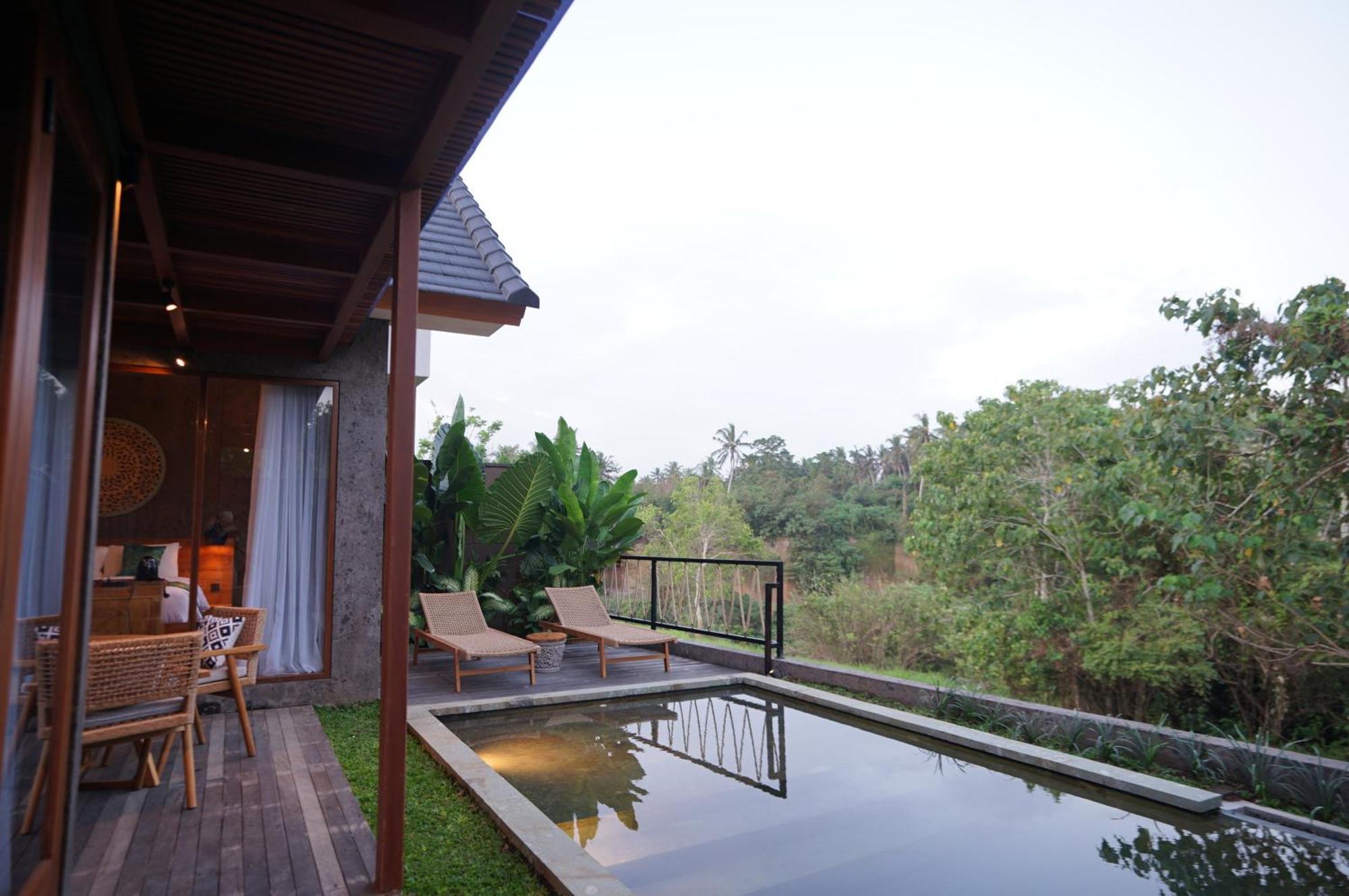 The Shanti Graha Hotel