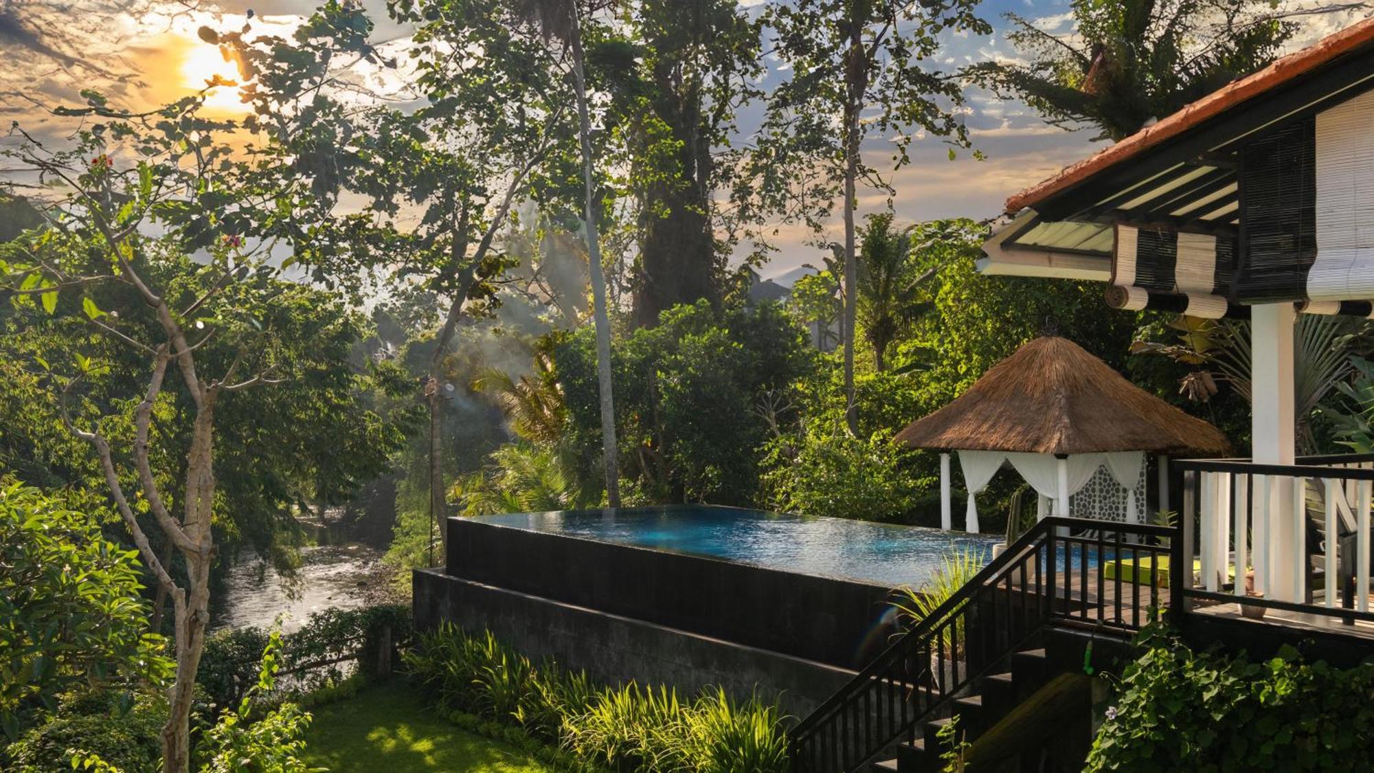 Villa Lepak By The River In *