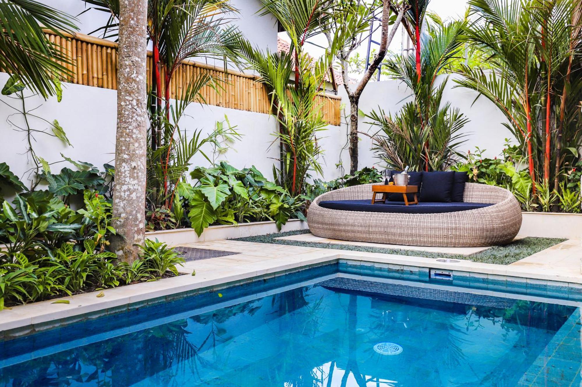 Villa New Batavia - Modern Luxury & Cultural Fusion *
