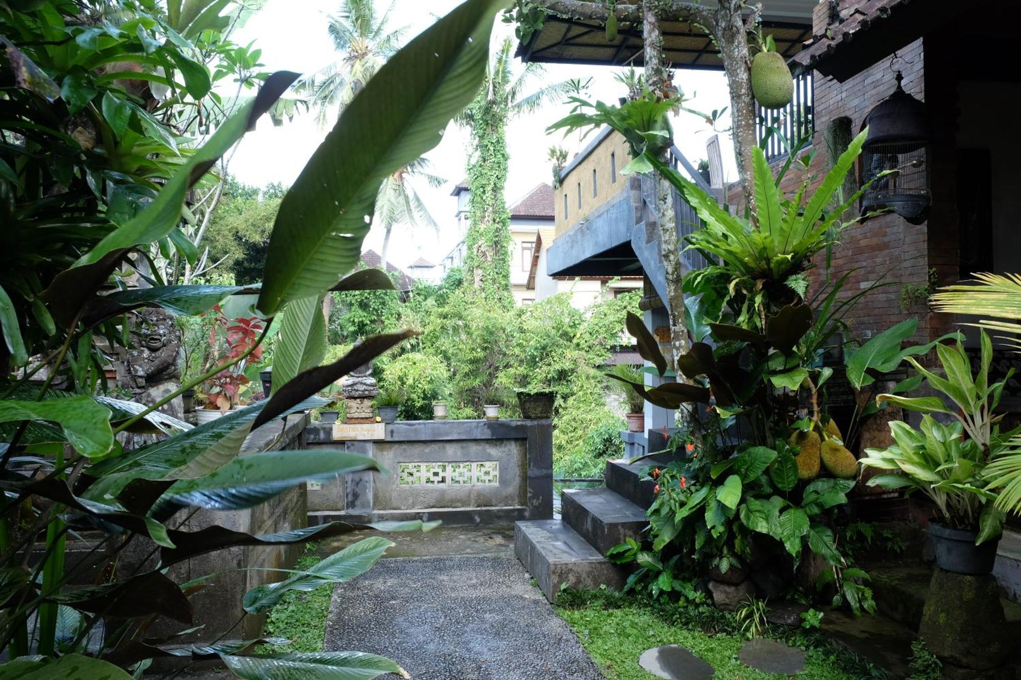 Guest house Suastika