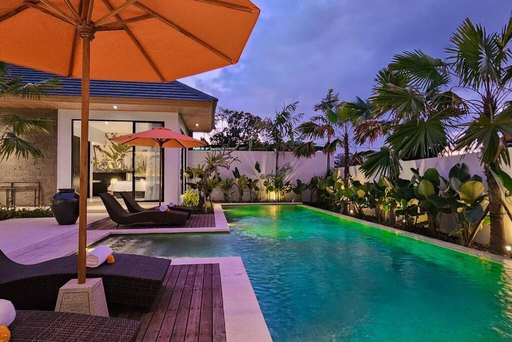 Lavatera * Ubud (Bali)