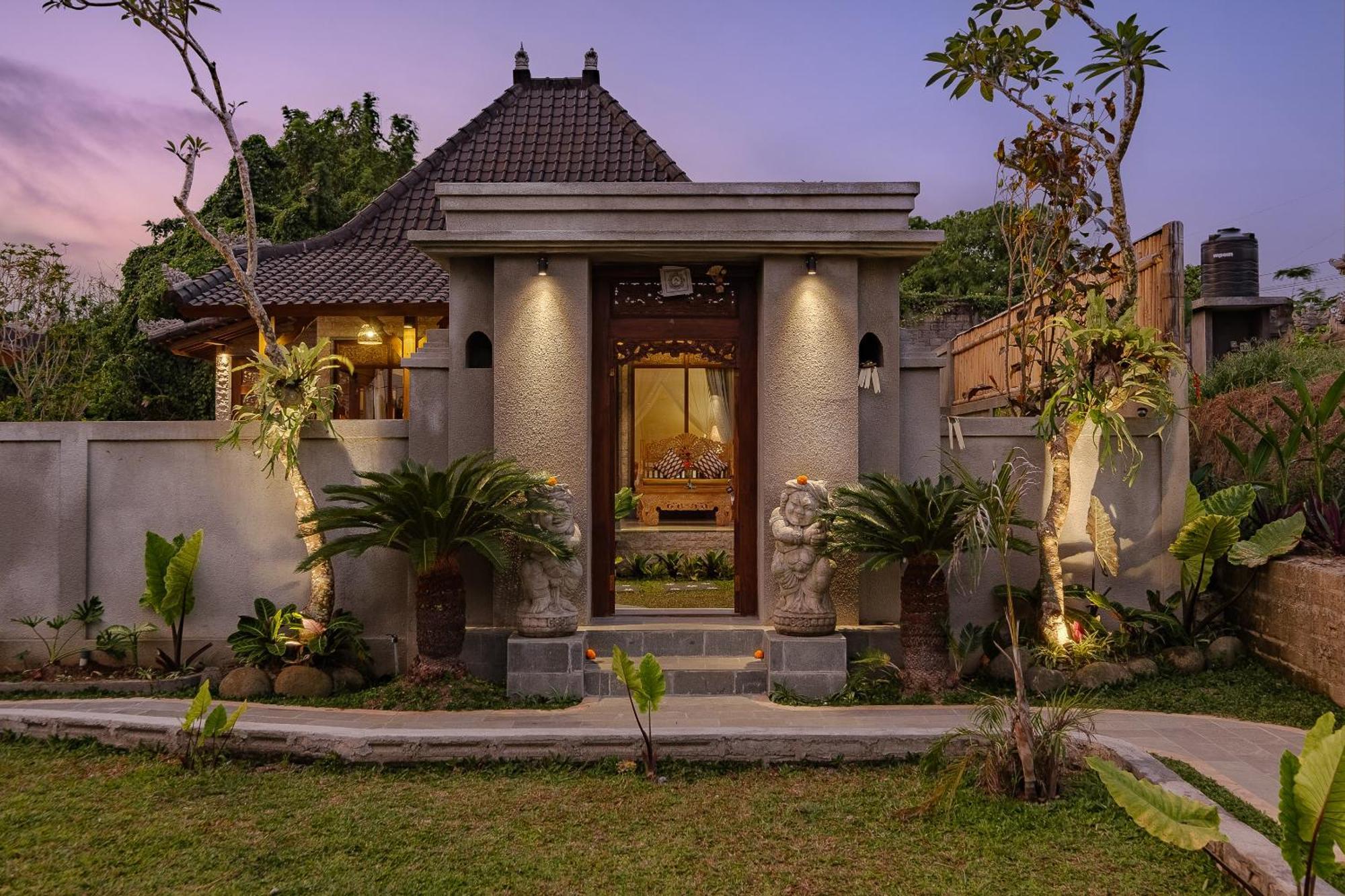 Ari Yudha Villa