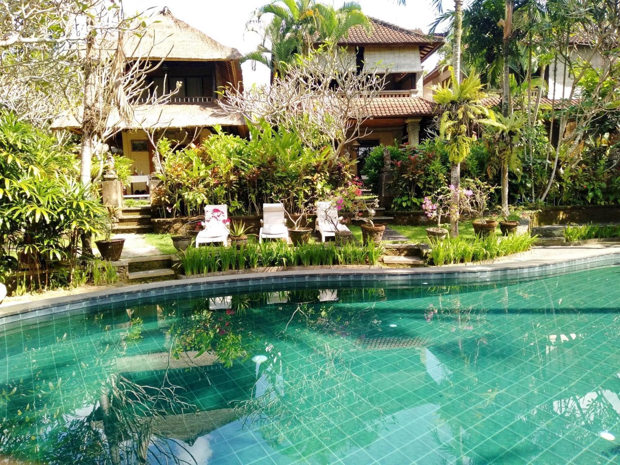 Anomcottages Bed & Breakfast