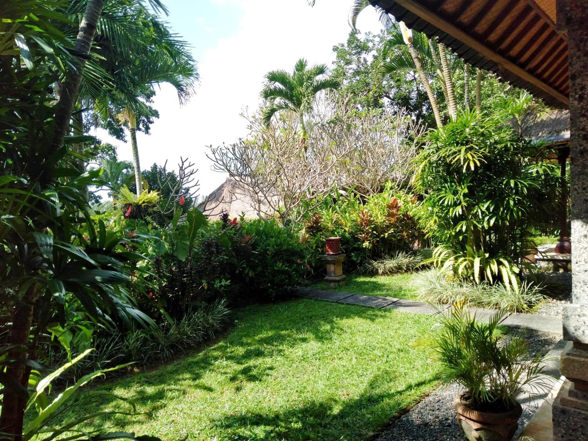 Anomcottages Bed & Breakfast *