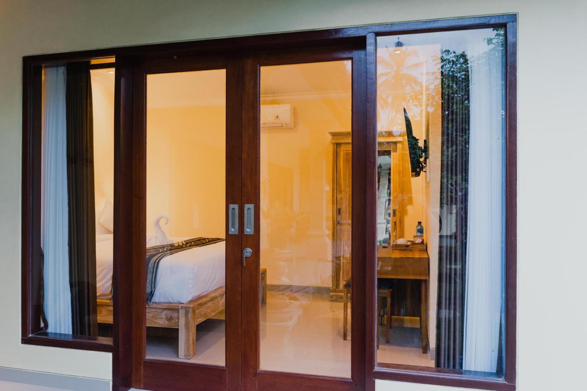 Aruna House Guest house