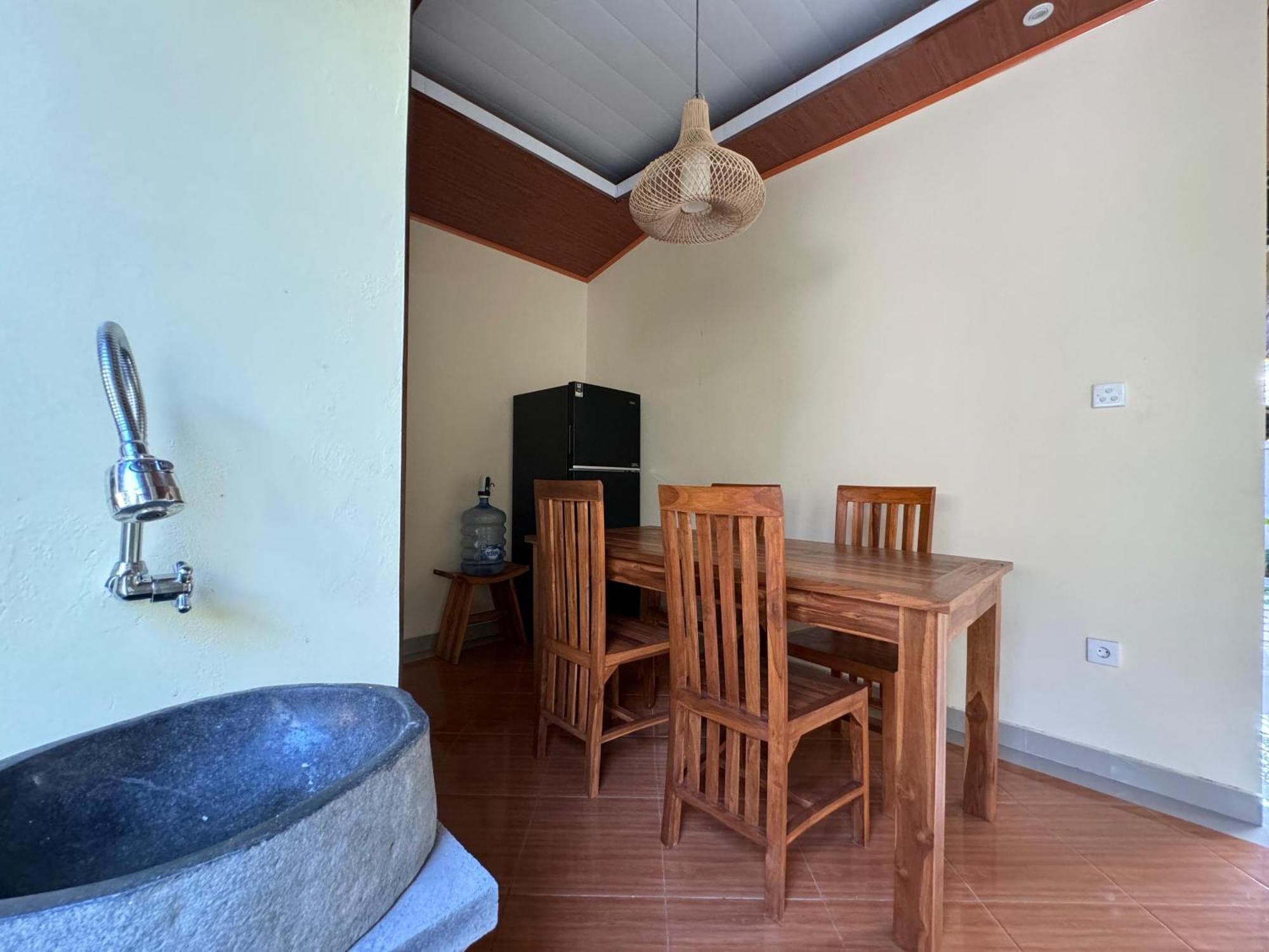 Aruna House Guest house *