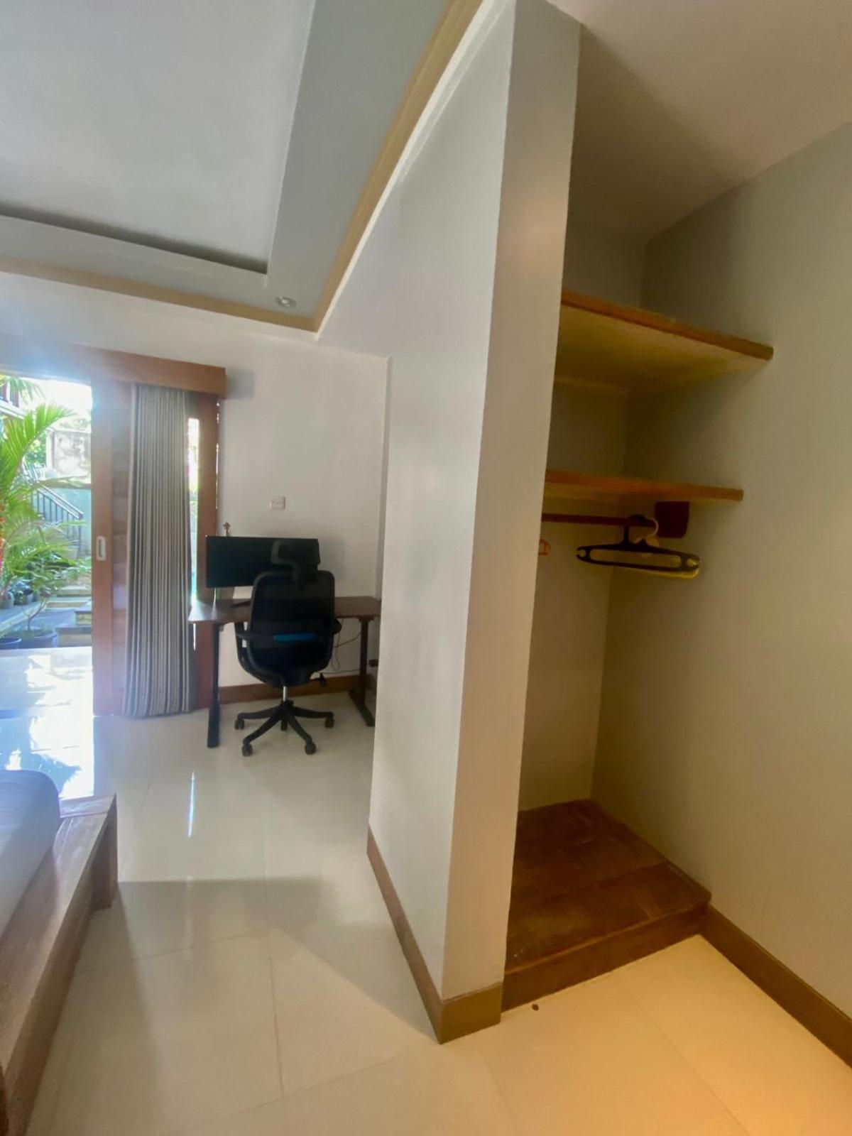 Homestay Togog Polos Near Center *