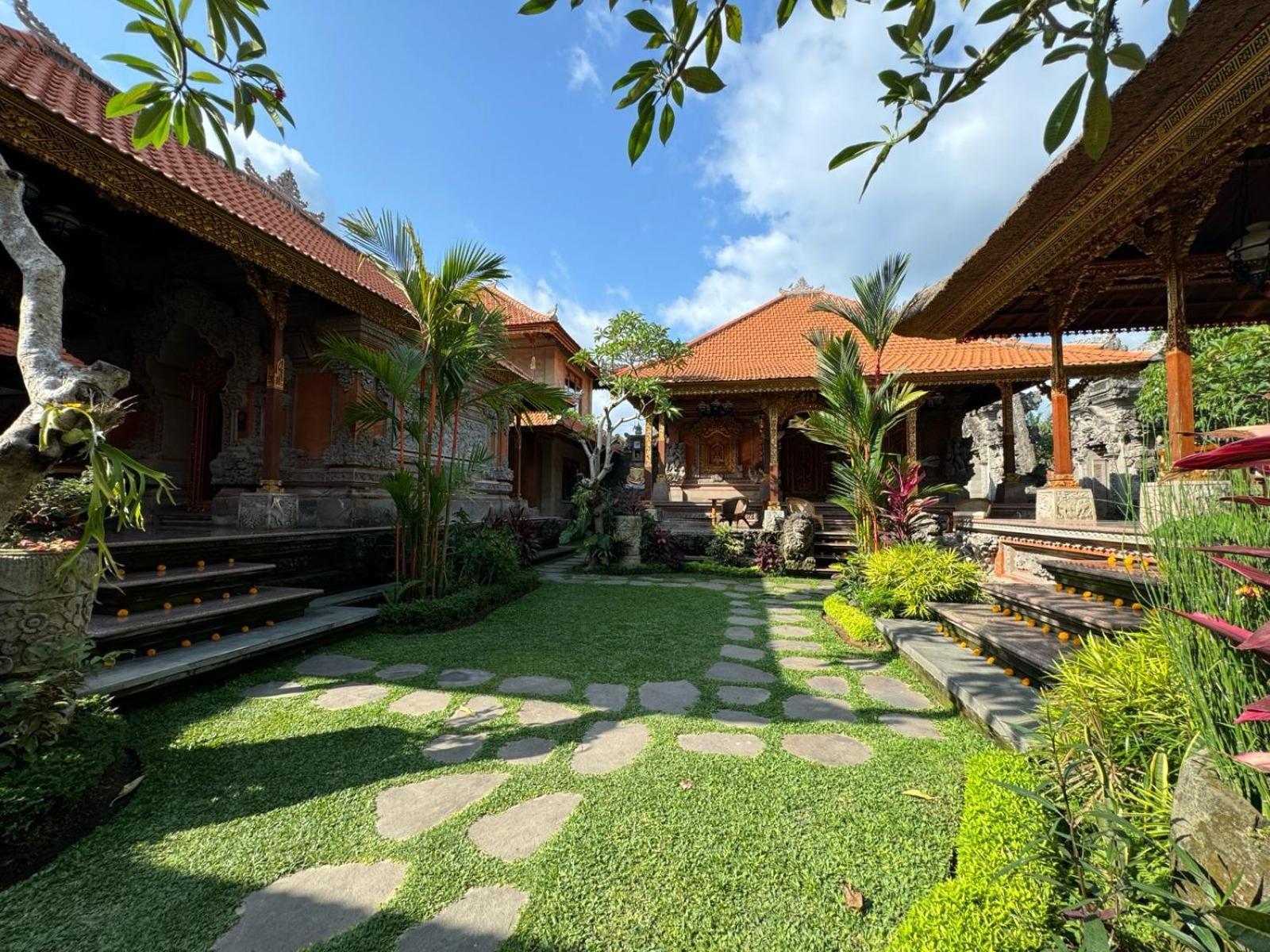 Puri Kantor Legacy - Heritage Palace