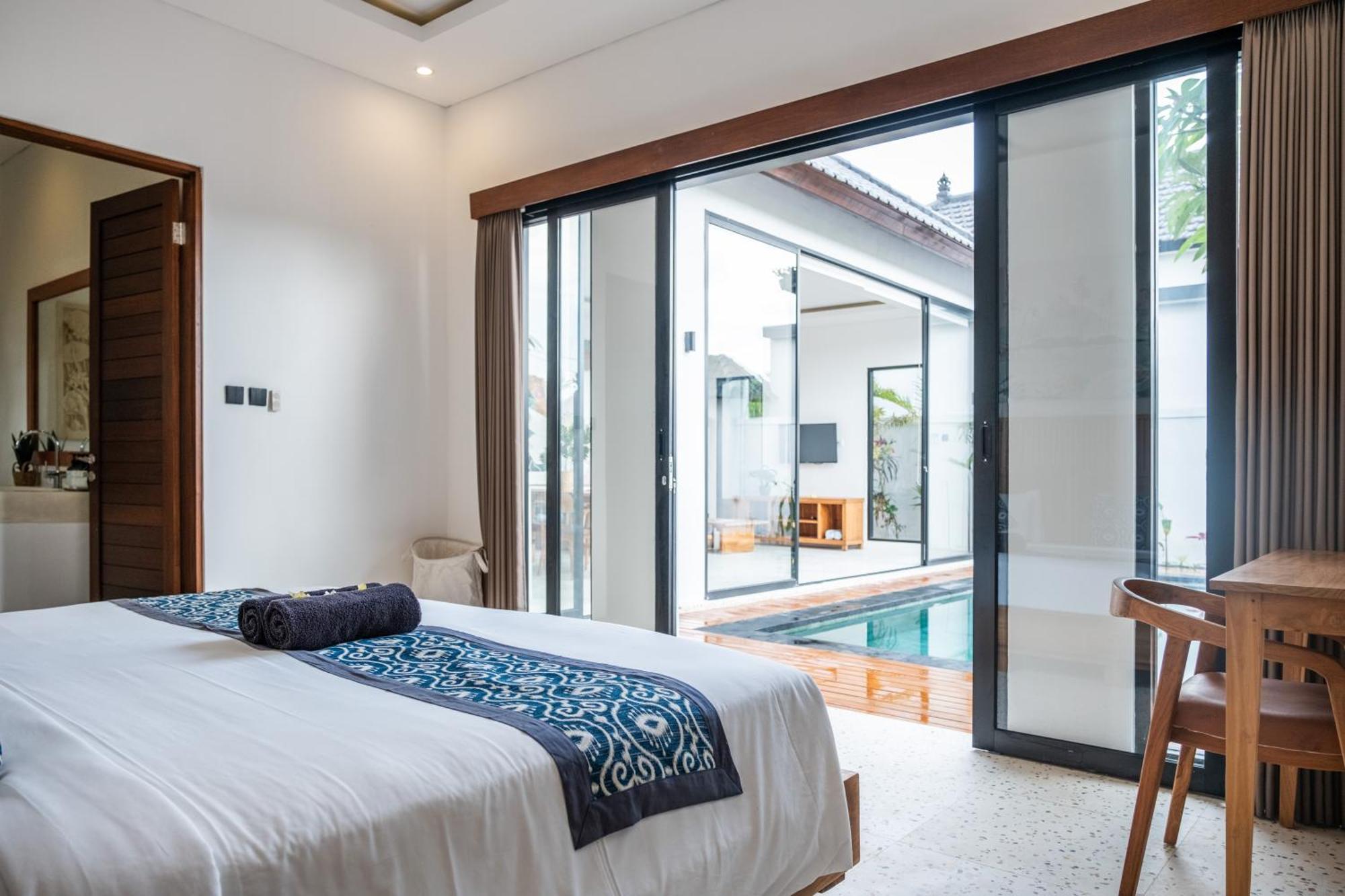 Villa Entire Luxury Peaceful Pool Views *