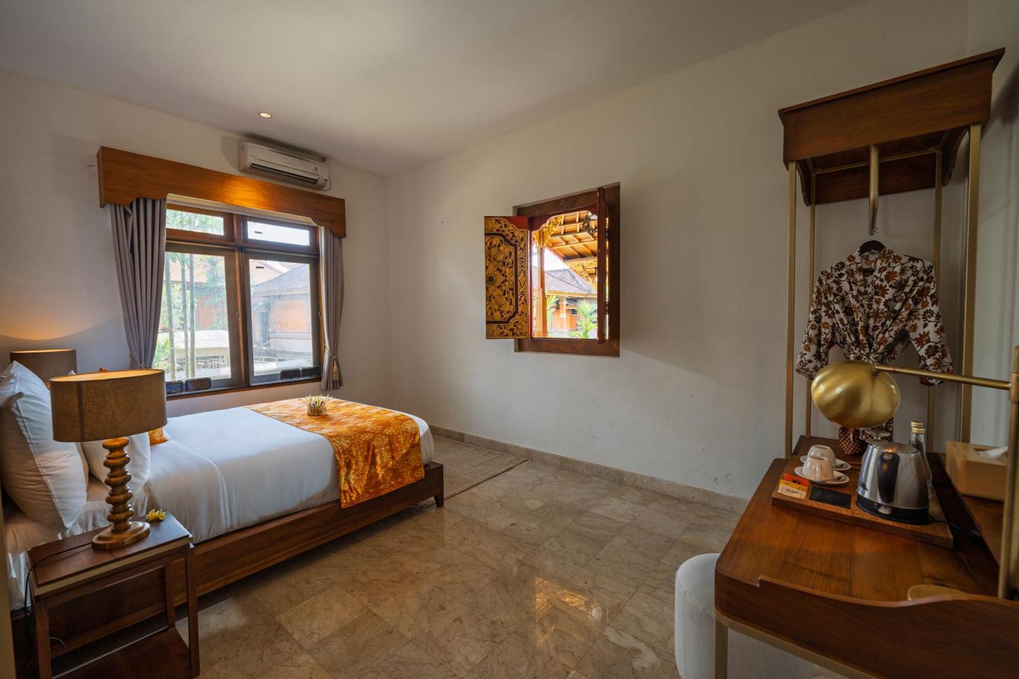 Hotel Puri Kantor Legacy - Heritage Palace 4*