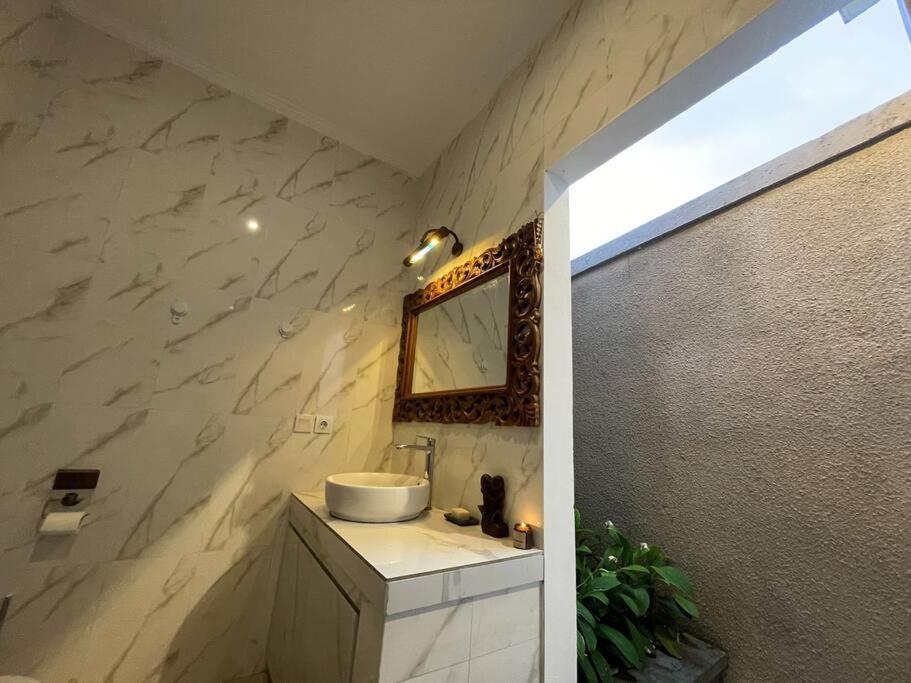 Modern Parq Nearby Villa *