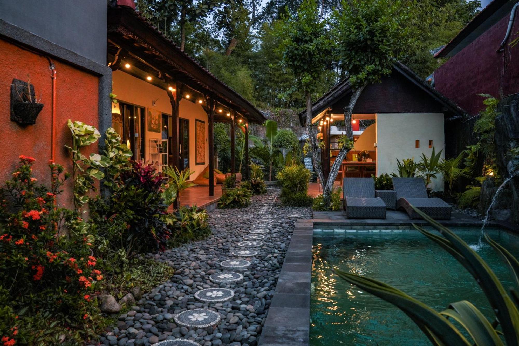 2bdr Classic + Pool, Garden, Kitchen, Pond Ubud (Bali)