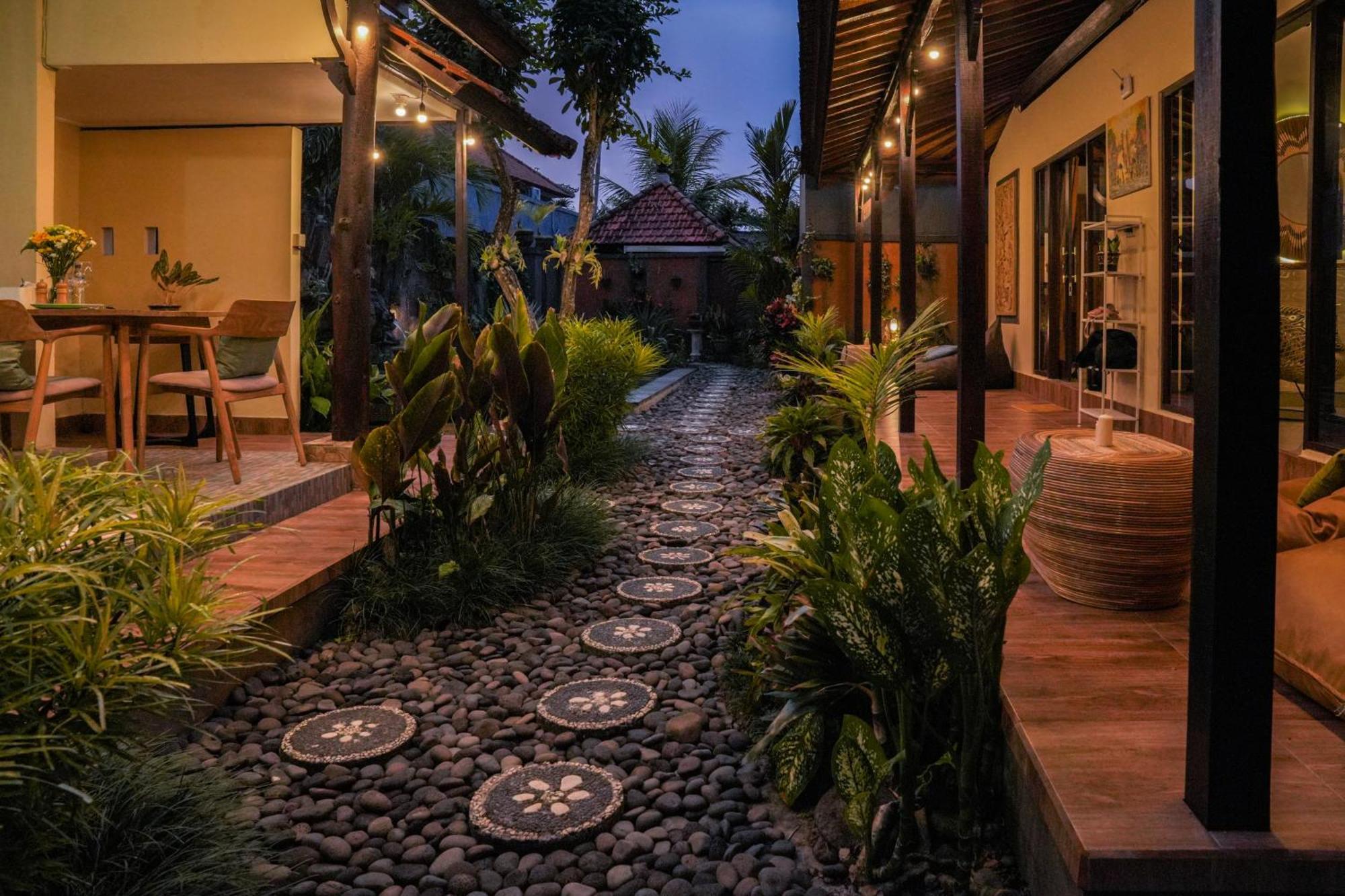 2bdr Classic + Pool, Garden, Kitchen, Pond * Ubud (Bali)