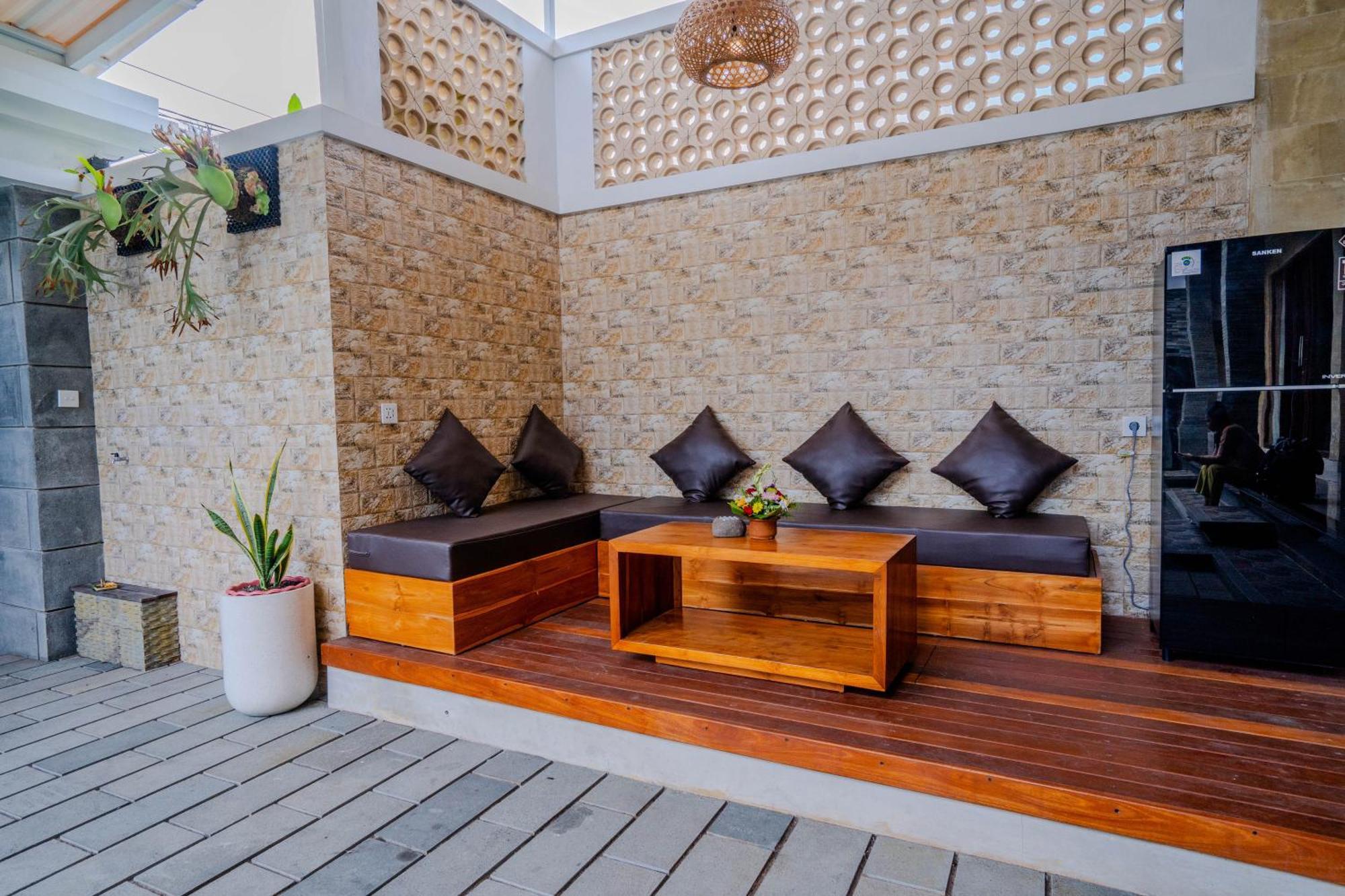 Nindy Villa