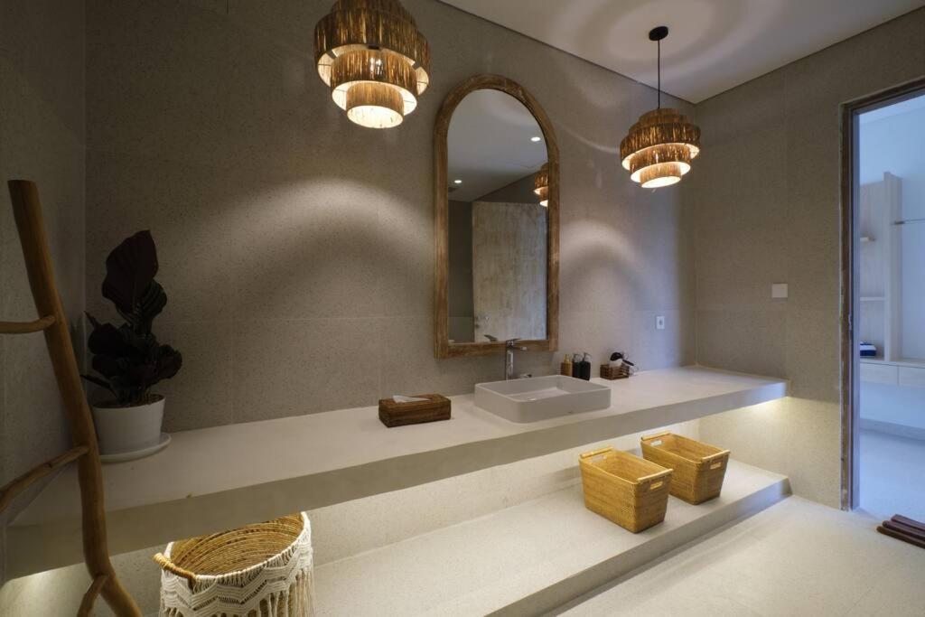 Newly! 2br Modern Close To Center