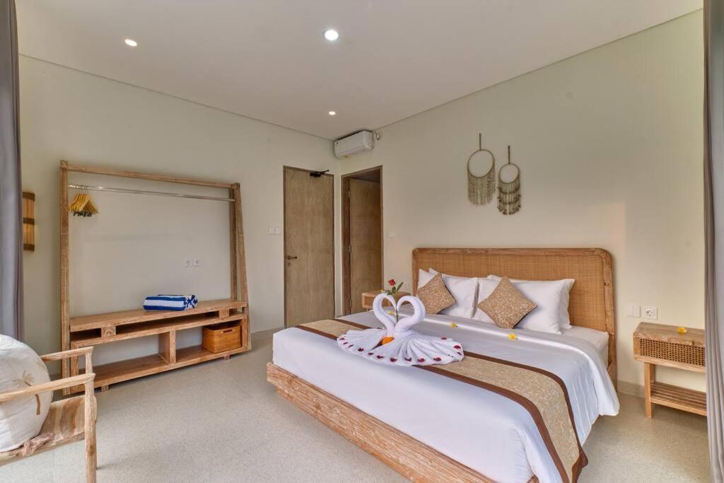 Newly! 3bdr Modern Close To Center Villa