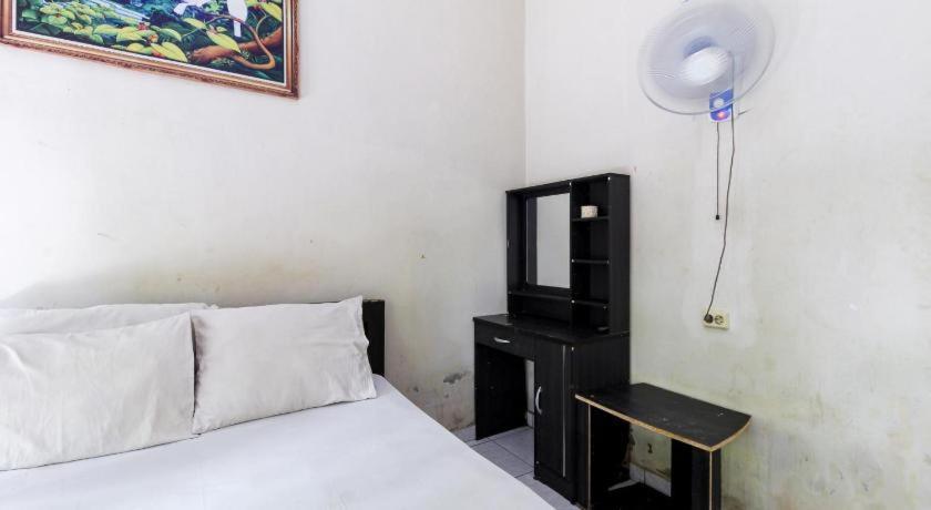 Hotel Oyo 90547 Saren Anyar 2*