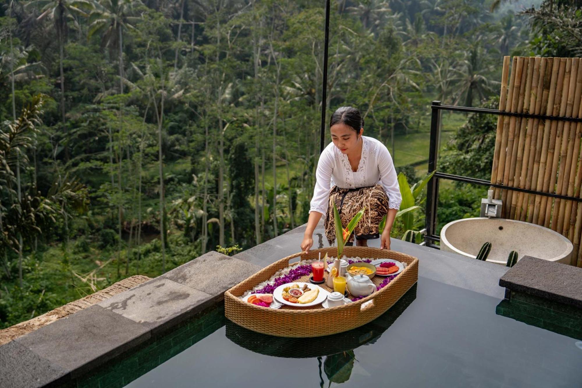 Legong Sebatu * Ubud