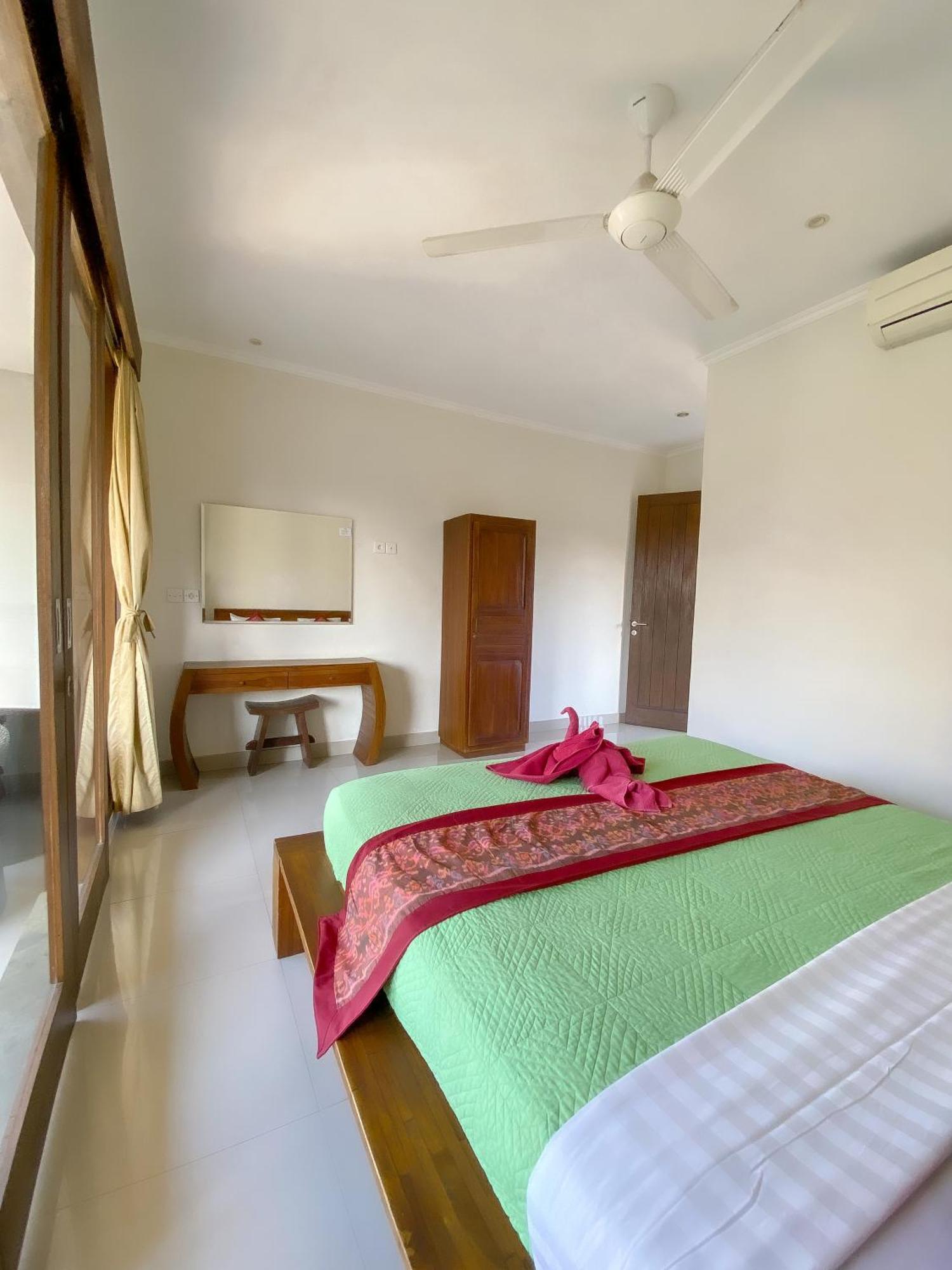 Guest house Merthayasa 2 *