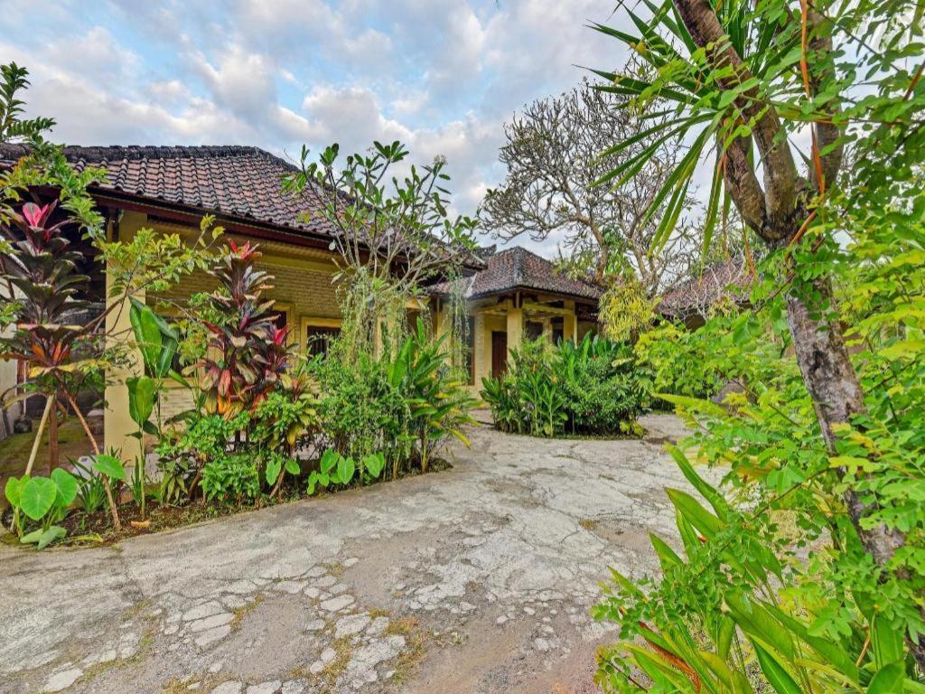 Hotel Oyo 91503 Gedong Ayu Near Sanur 2*
