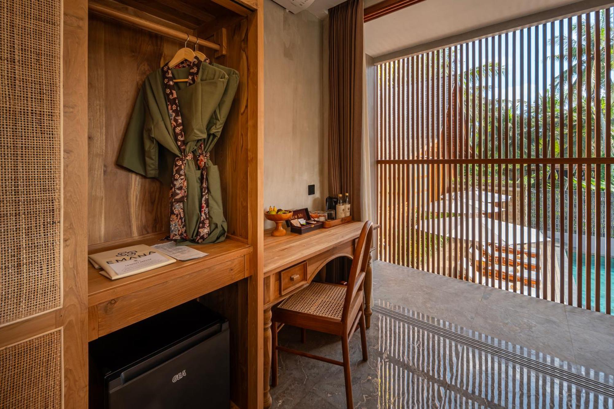 Hotel Unagi Wooden By Emana