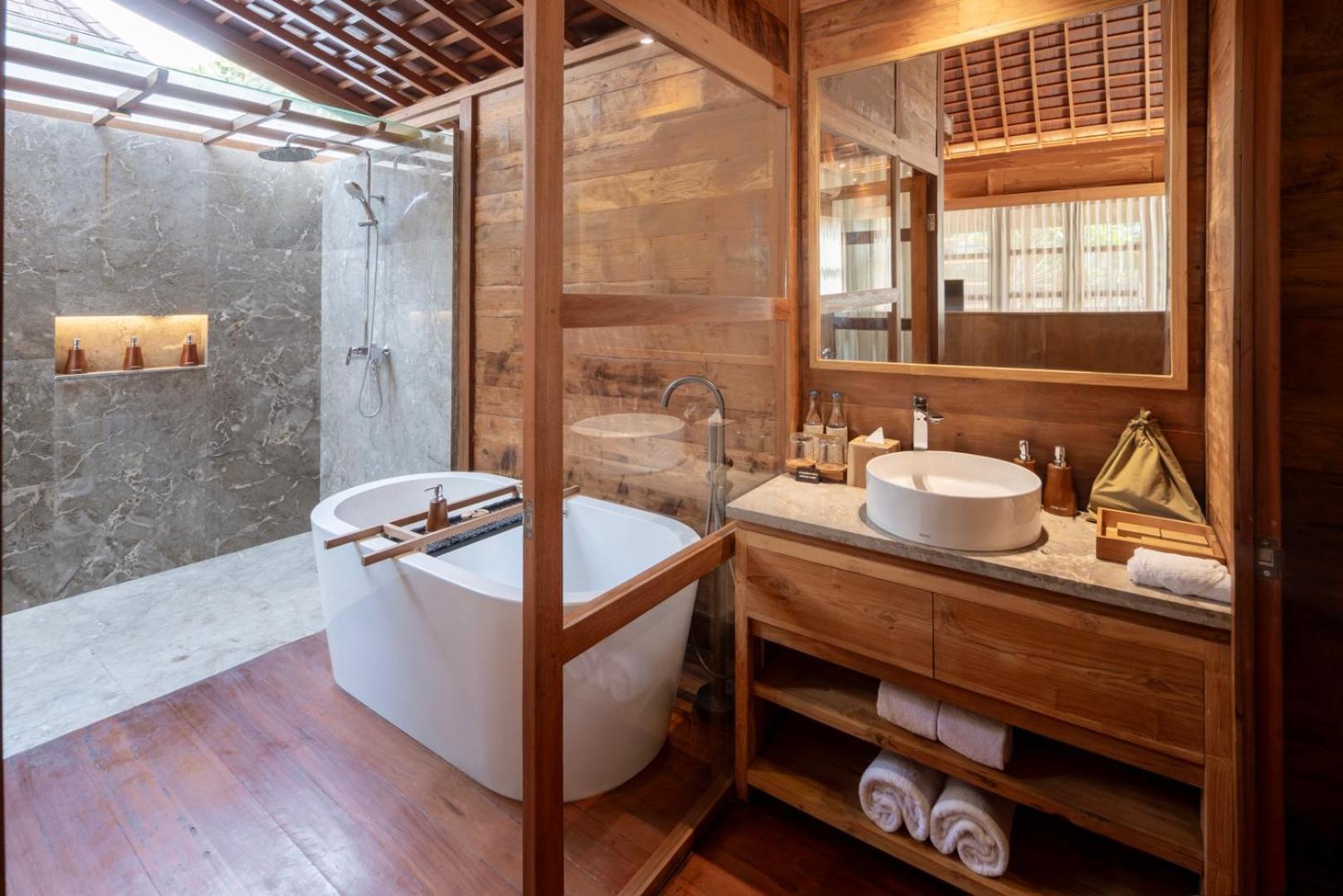 Unagi Wooden By Emana Hotel 4*