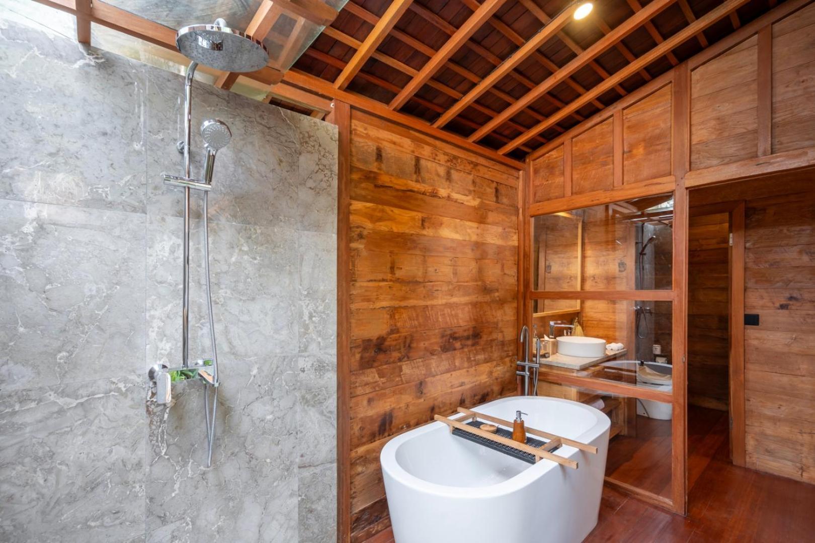 Hotel Unagi Wooden By Emana 4*