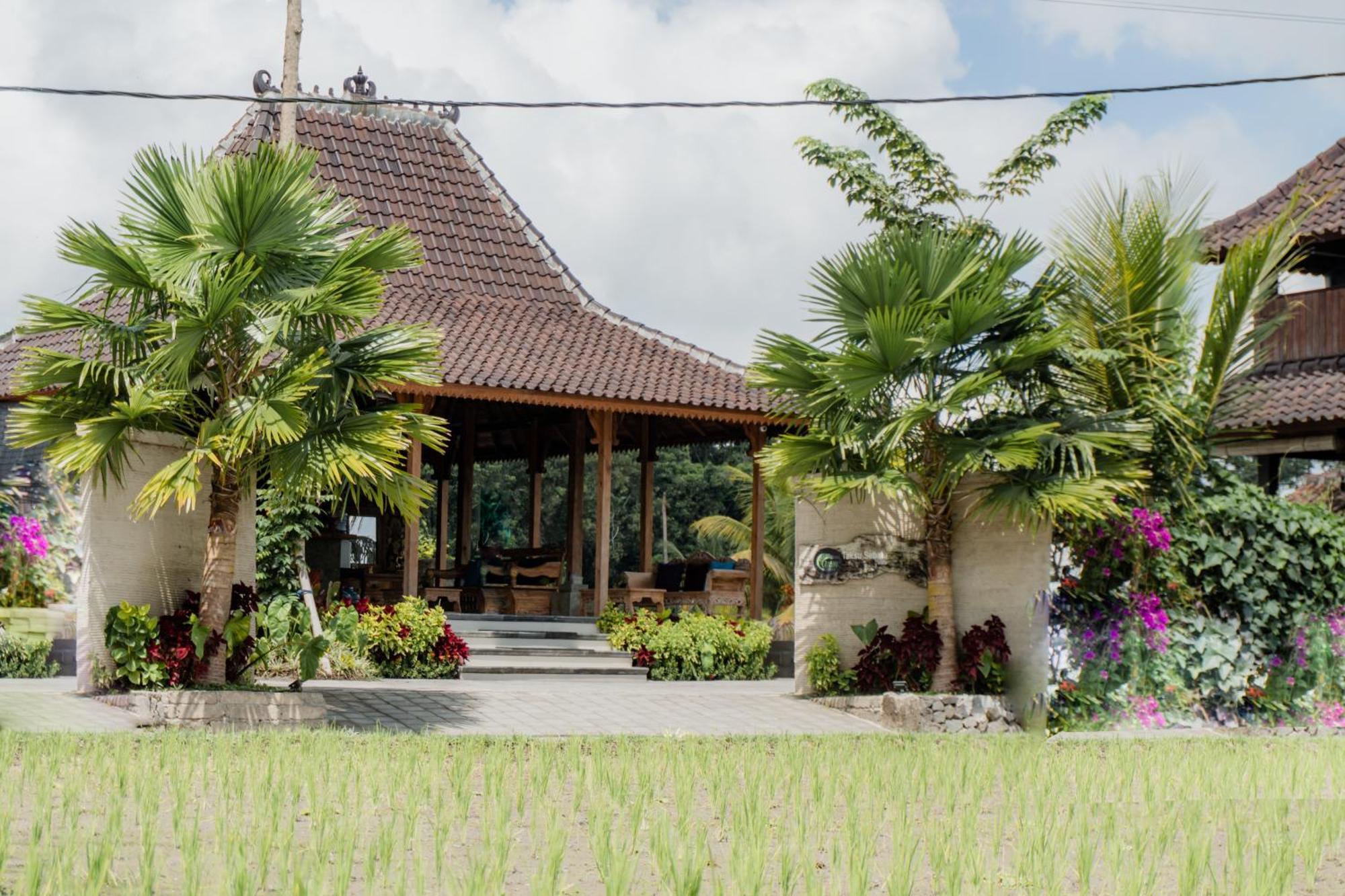 Taman percutian Taksu 4*