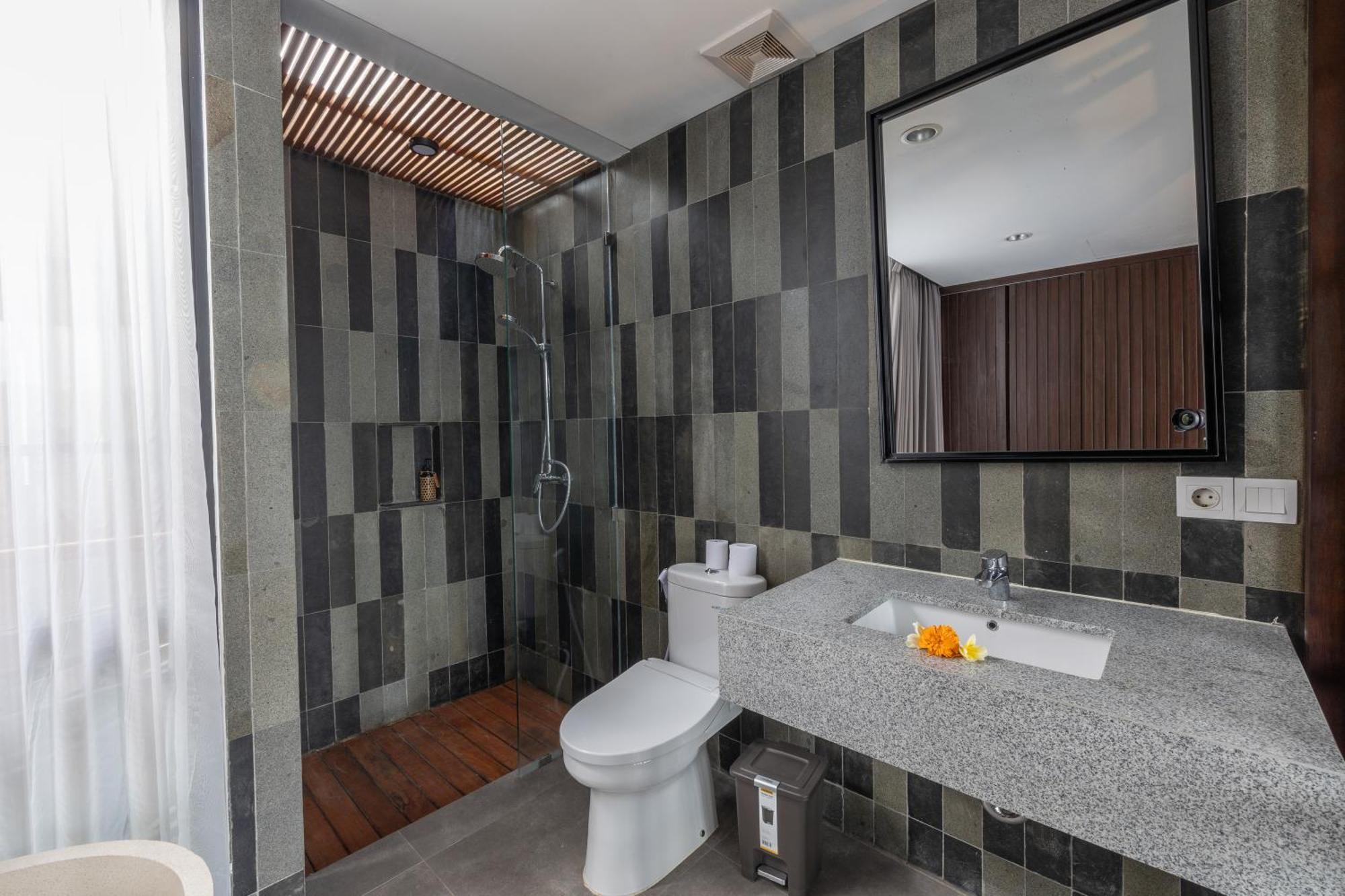Casaluna Lodge *