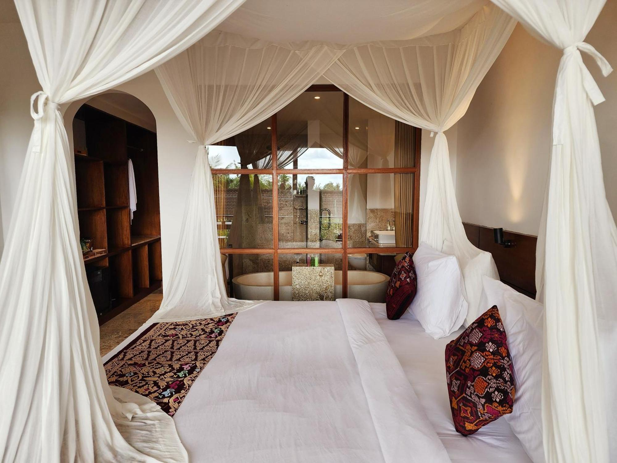 Sabana Hotel 4*