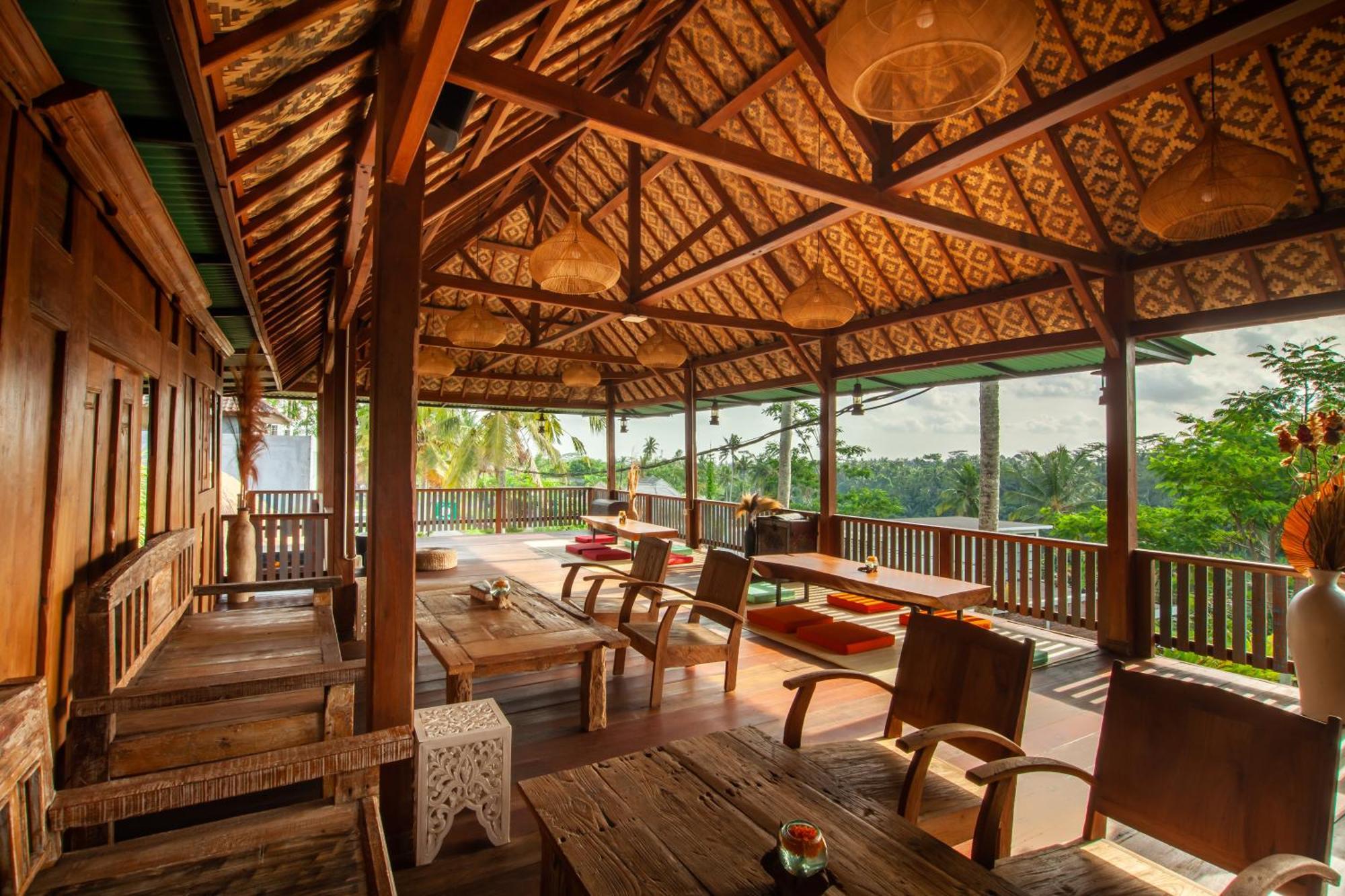 D'kamala By Prasi Hotel 3*