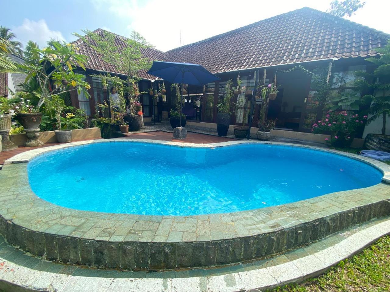 Garden View Villa *