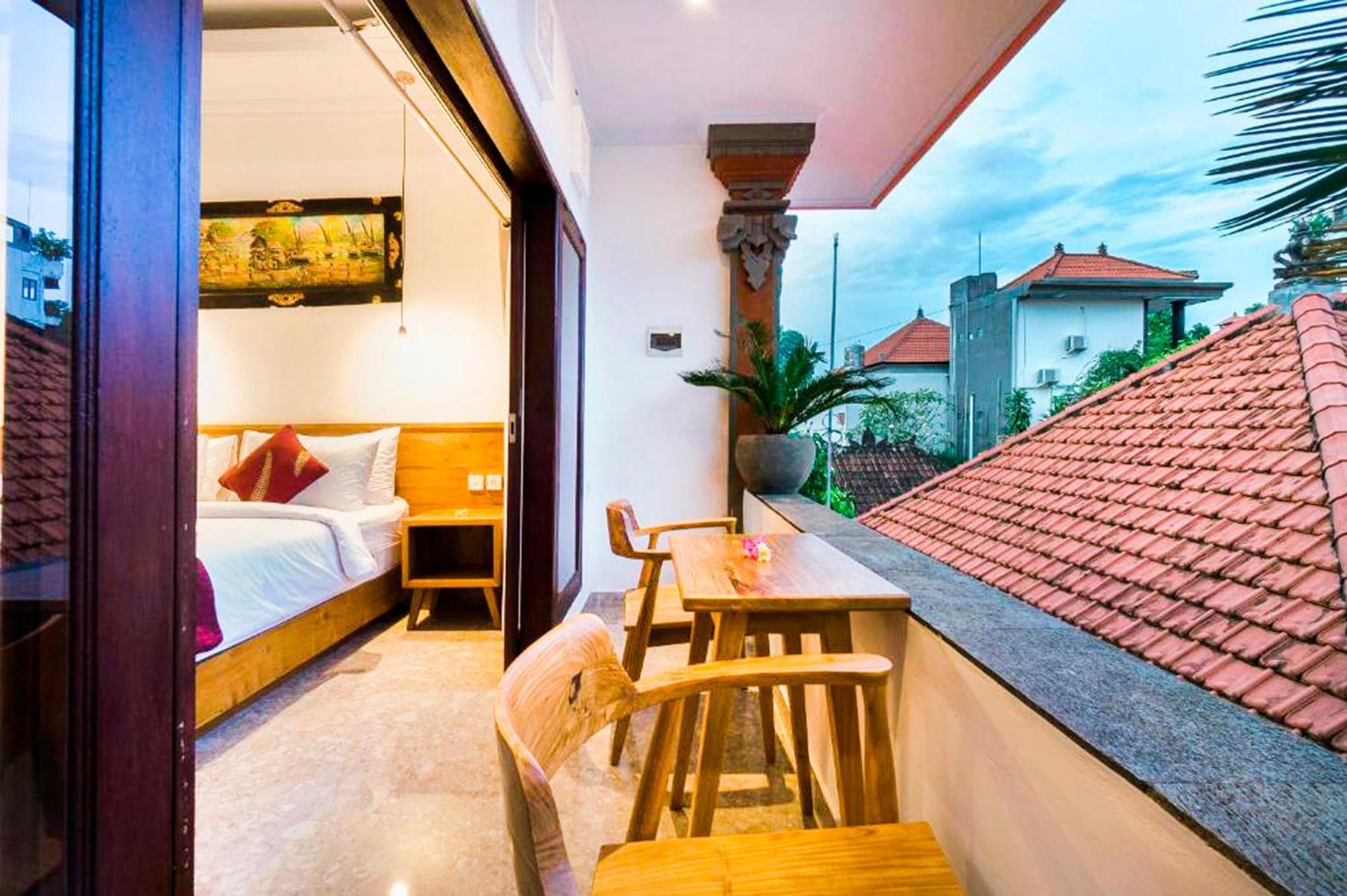 Rumah tetamu Esty House 2*