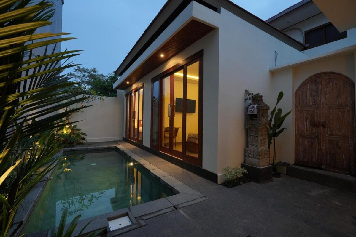 Bobbi Villa *