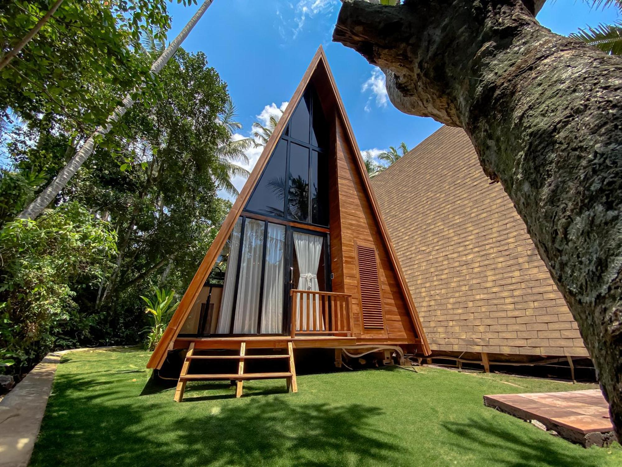 Hidden Den Villa
