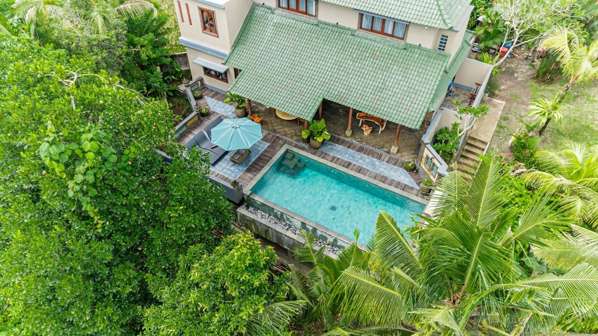D'gajah Villa *