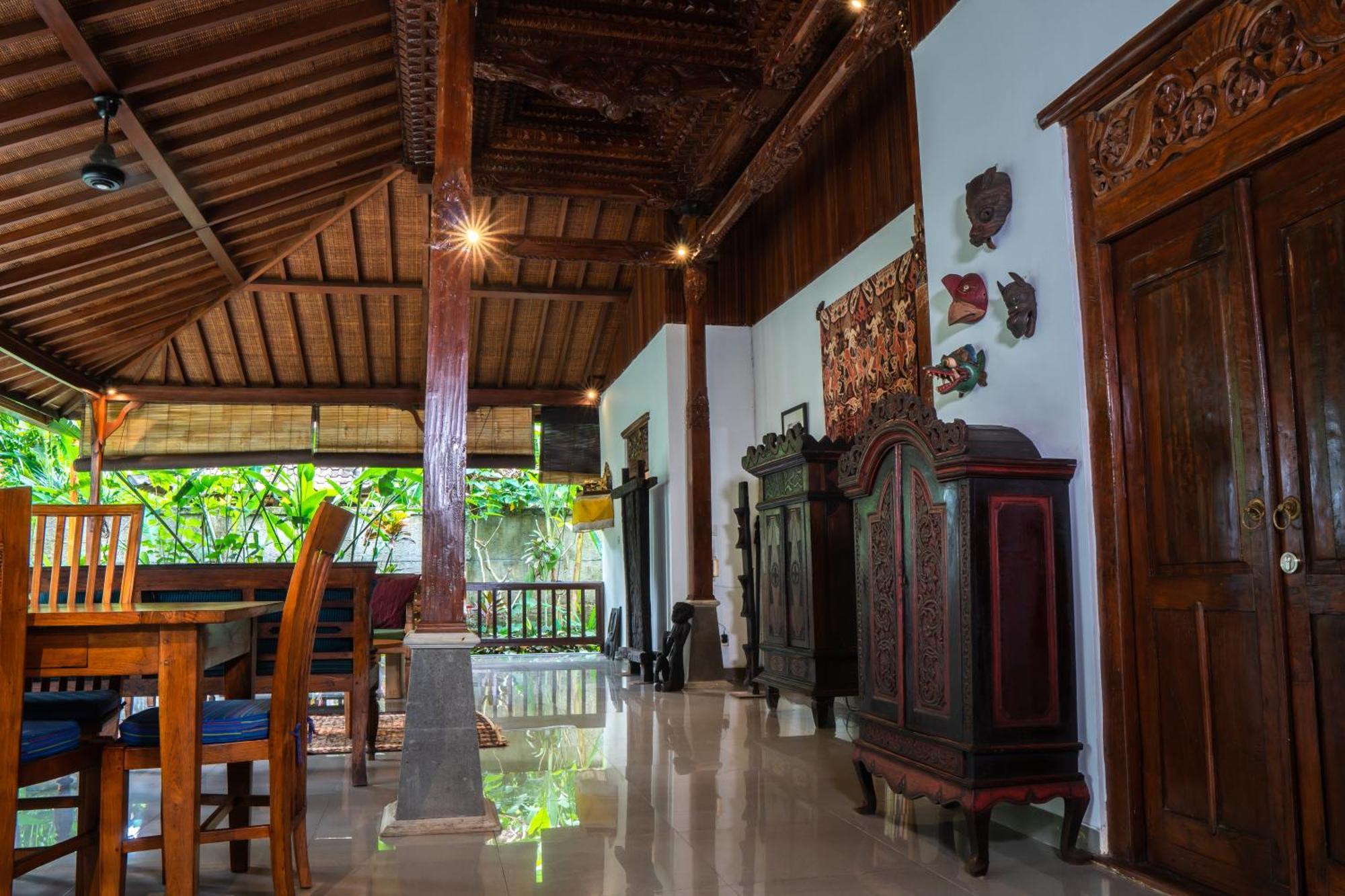 Bed & Breakfast Rumah Joglo