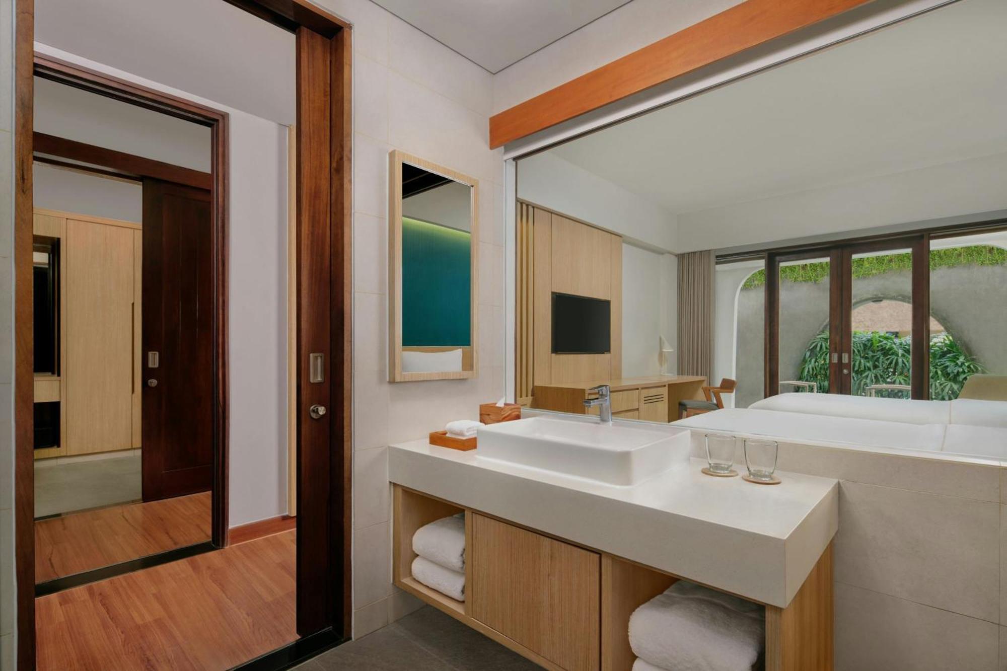 Element Bali
