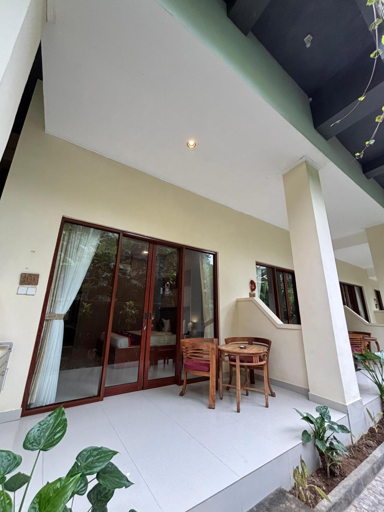 Adi Jaya By Eps - Chse Certified Guest house