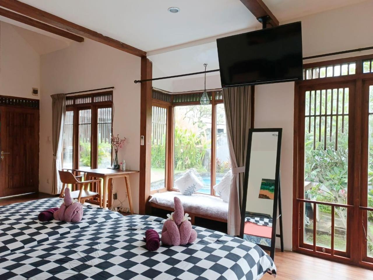 Villa Malathi Wooden House With Pool View Ubud (Bali)