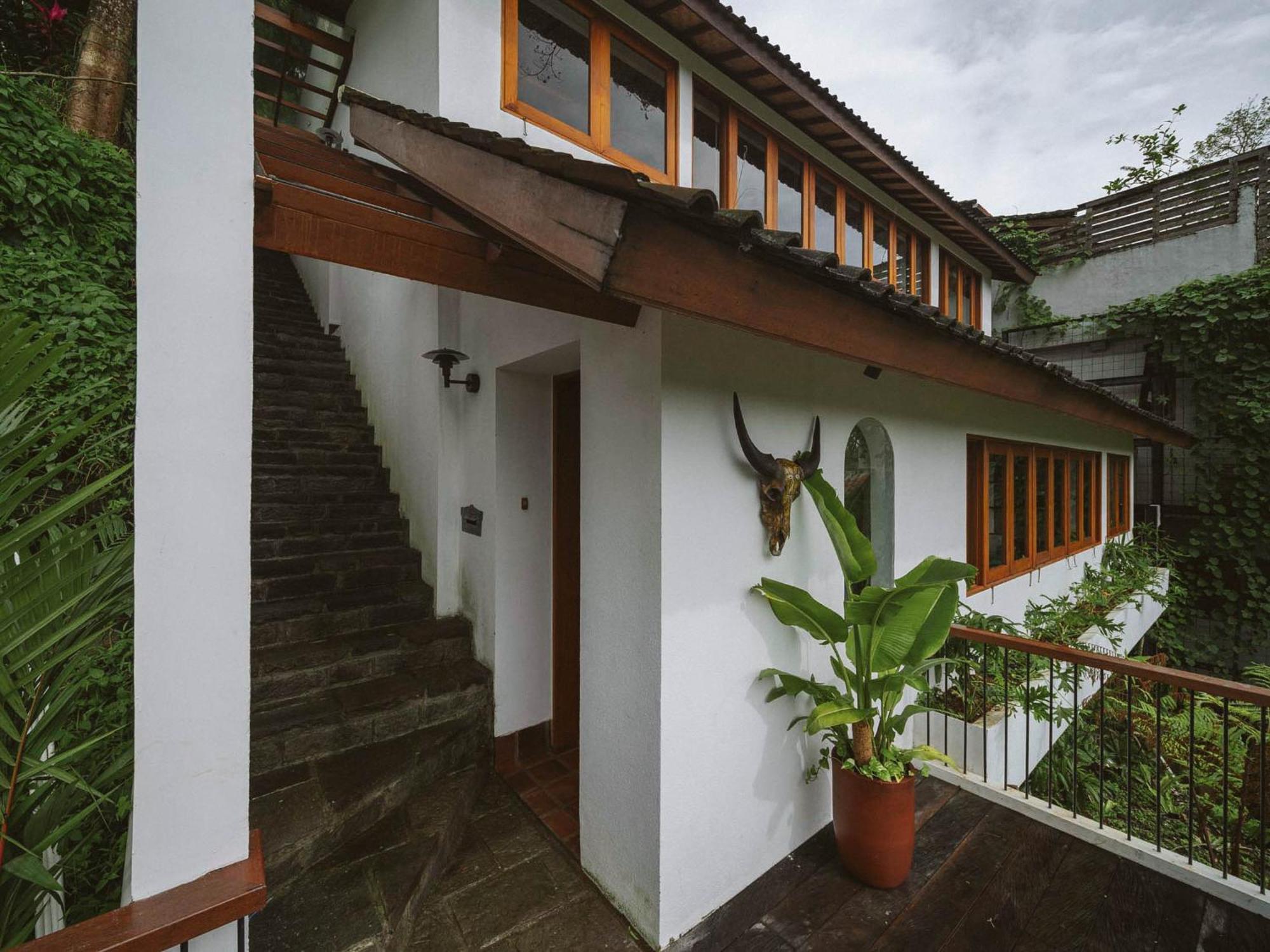 The Sayan House Resort *