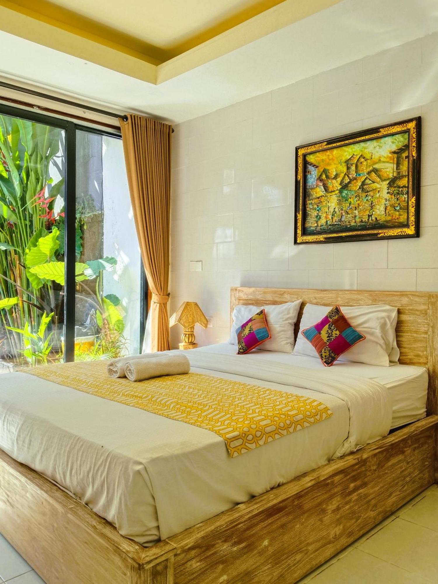 Ratu Ayu 8 Bedroom *