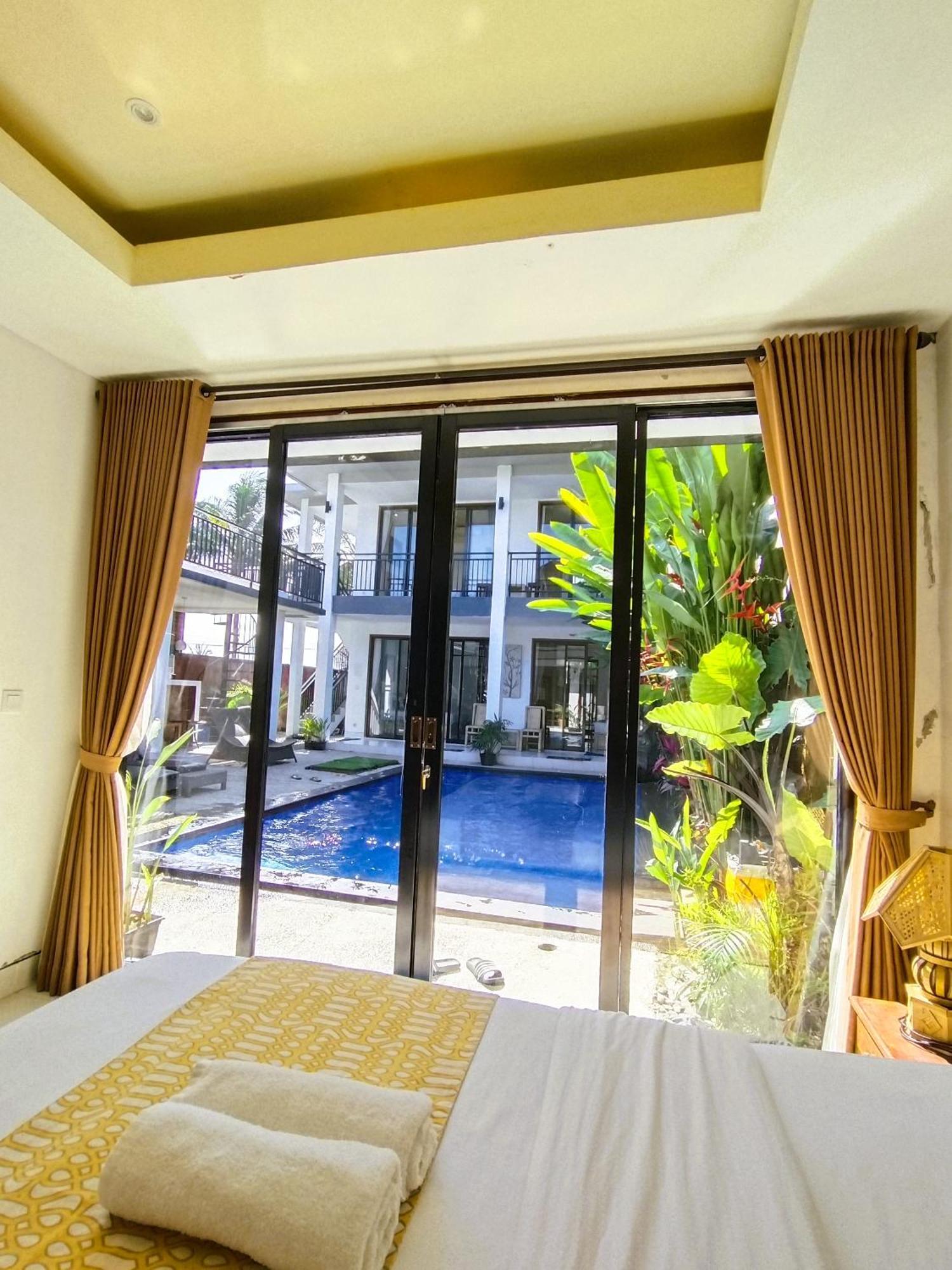 Villa Ratu Ayu 8 Bedroom *