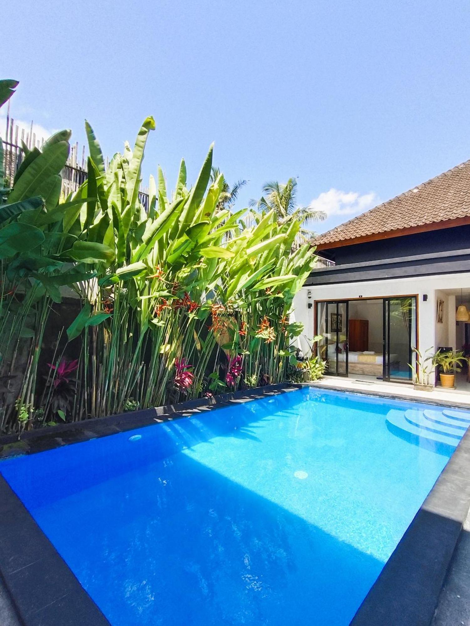 Ratu Ayu 8 Bedroom Villa