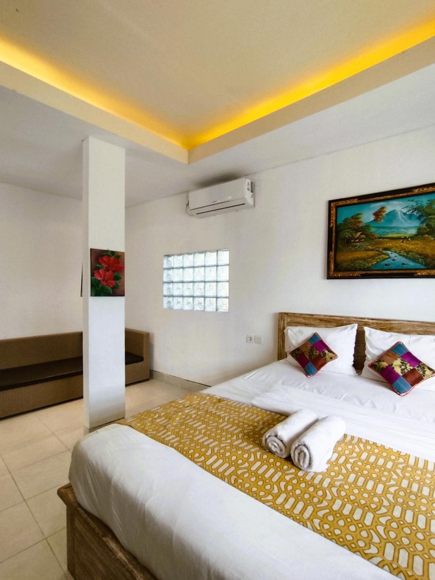 Ratu Ayu 8 Bedroom Villa Ubud (Bali)