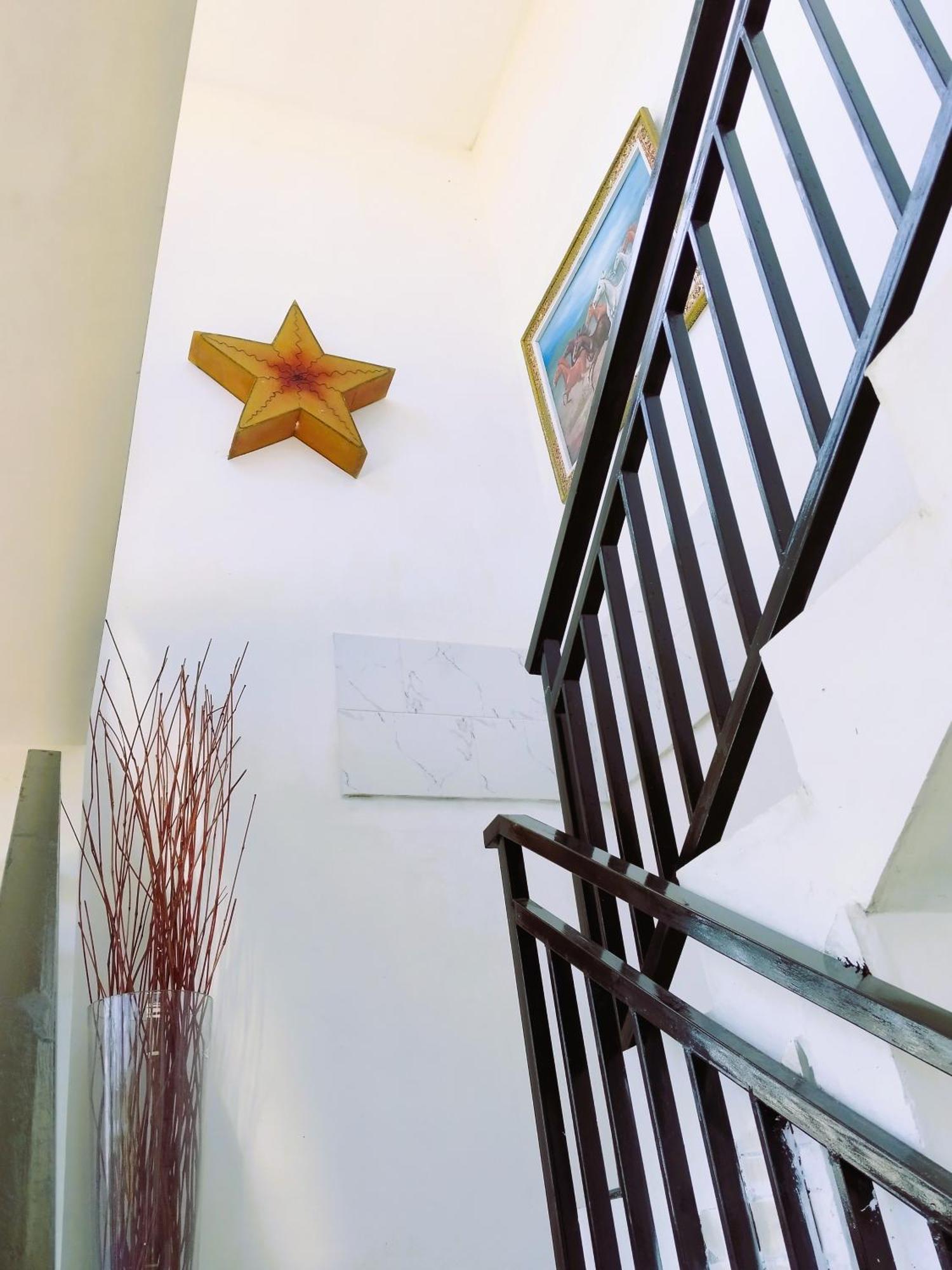 Ratu Ayu 8 Bedroom