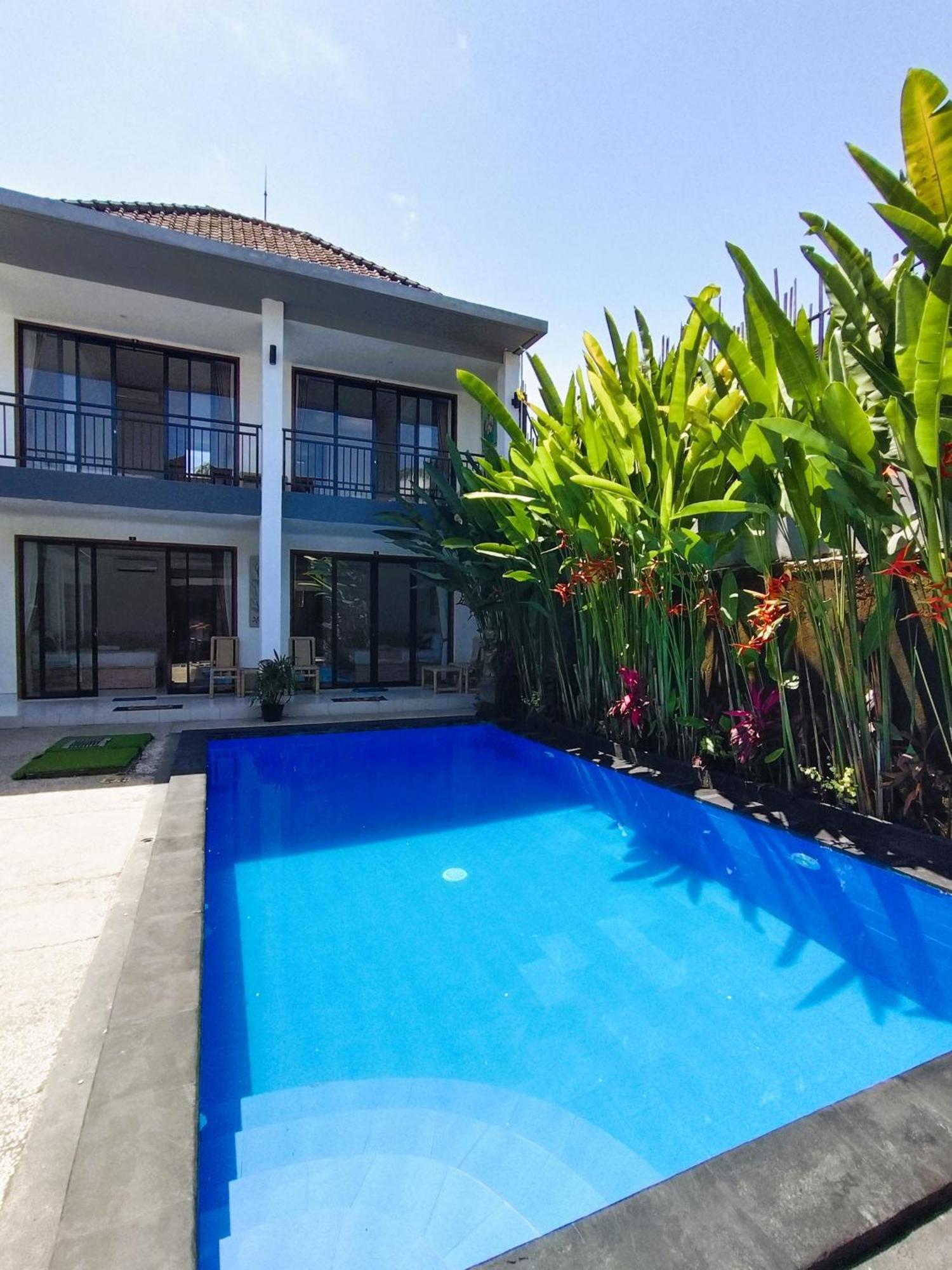 Ratu Ayu 8 Bedroom Villa