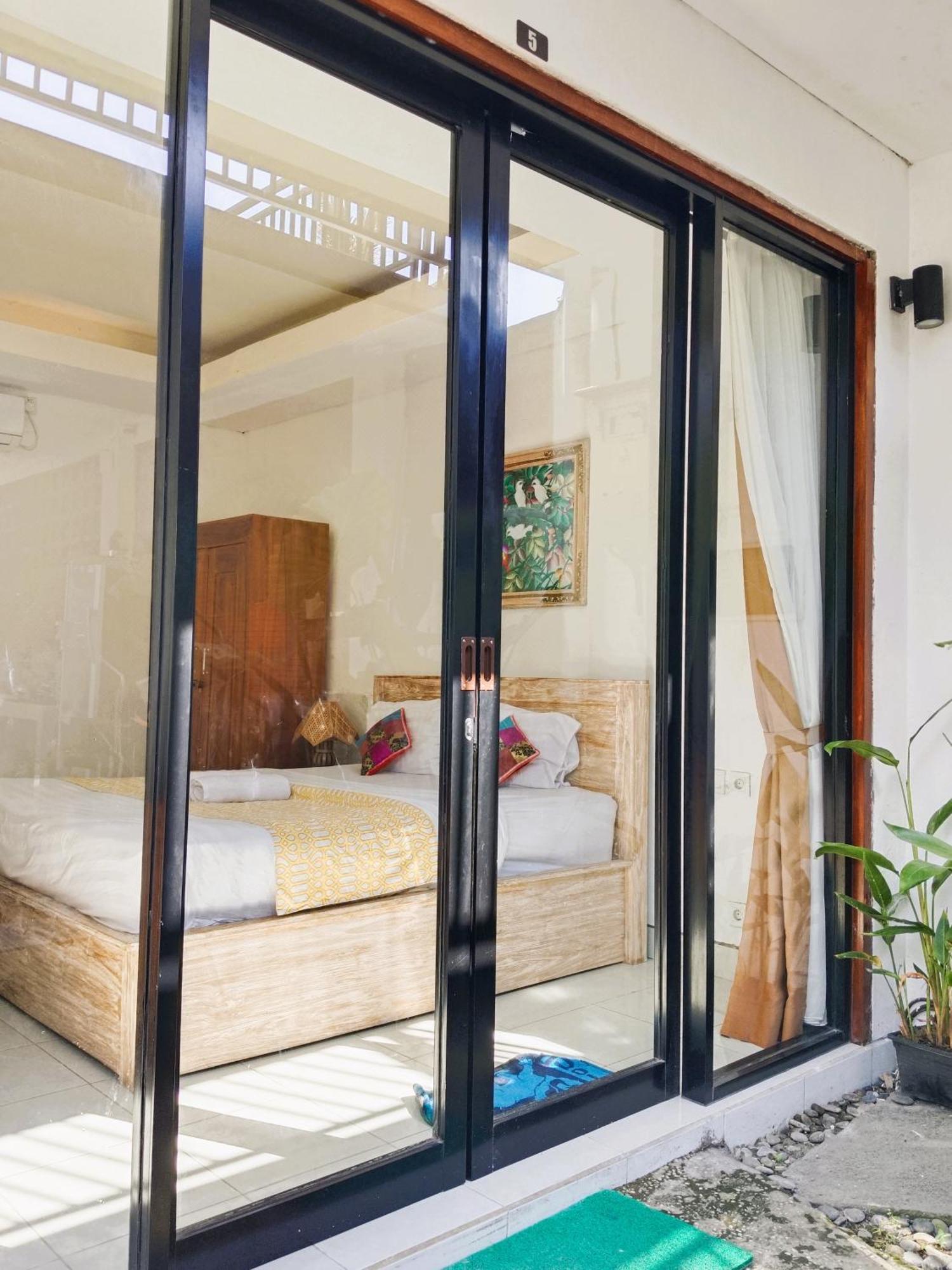 Ratu Ayu 8 Bedroom Villa *