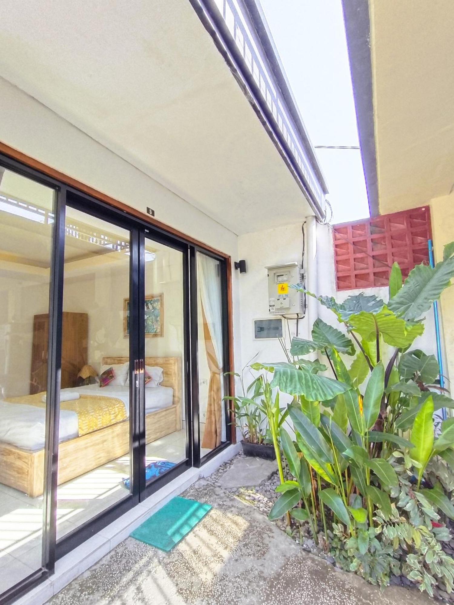 Ratu Ayu 8 Bedroom Villa Ubud (Bali)