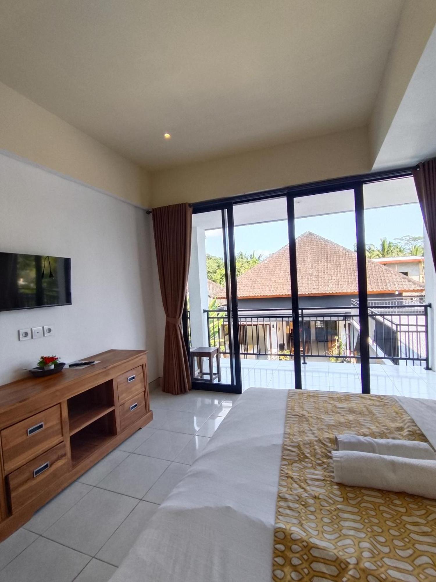 Villa Ratu Ayu 8 Bedroom *